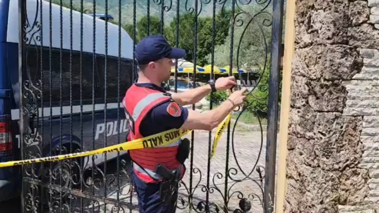 Mbytja e 15-vjeçarit në një pishinë në Gjirokastër, i mituri bëri me shenjë për ta nxjerrë nga uji, por askush nuk i dha ndihmën e parë