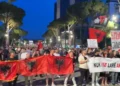 Rrëfimi i protestueses: Jam rritur jetime, politikanët s’e dinë ç’do të thotë të flesh me barkun bosh