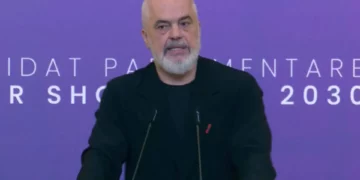 “Protestat si luftë ideologjike!” Rama: Nuk i zgjoi Narta por emri i Trump, do dështojnë si çadra e Lulit