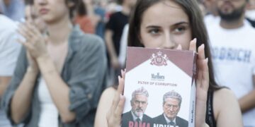PD nuk arriti të poziciononte veten në kohë, pse protesta vuri në provë opozitën?