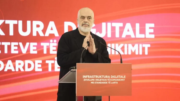 Rama u kthehet kryebashkiakëve socialistë: Do jua ngrij buzëqeshjen, qëndroni pranë komunitetit