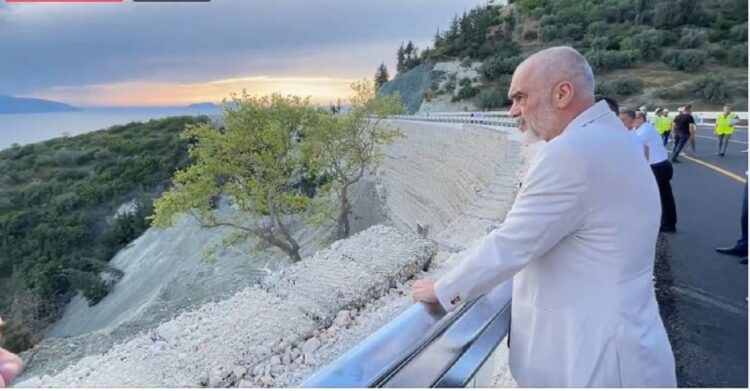Kryeministri Rama shkon në Dhërmi, akomodohet në vilën qeveritare