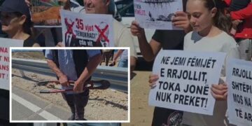 Kundër ndërtimit të resortit/ Me darë me vete për të prerë telat me gjemba, banorët e Rrjollit hidhen në protestë