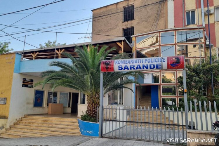 I kërkuari nga SPAK përplas makinën e Policisë së Sarandës, ndjekja vazhdon për disa orë