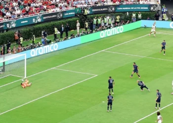Spanja eliminon Uruguain, gafa e portierit dhe kartoni i kuq vulosin dështimin e 2-herë kampionëve të Botës
