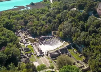 Ndërtime pa leje në Butrint, në gjyq kryeinspektori i IVMT-së, tre inspektorë dhe ndërtuesit
