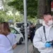 Detaje nga grabitja në bankë, autori ndoqi qytetaren deri te arka, si ia rrëmbeu paratë nga dora
