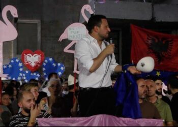 Shuplakë ndërkombëtare për Ramën: Nuk keni pse e duroni diktaturën! Mjaft me korrupsion