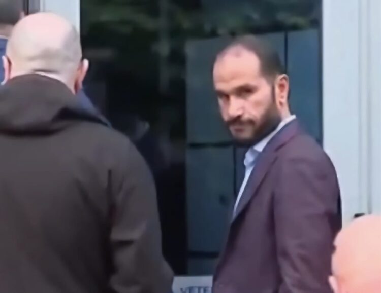 Bashkëshorti i deputetes Spiropali nën hetim për kërcënim të një drejtoreshe të Tatimeve