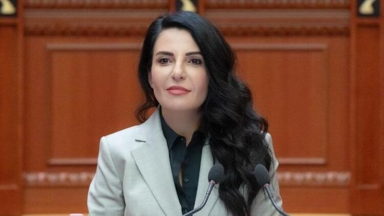 Balluku kërkon rikthimin e postit/ Gjykata e Lartë, seancë për kërkesën për shuarjen e masës së pezullimit nga detyra