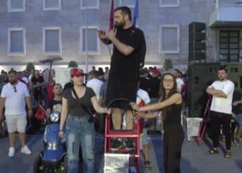 Protestuesi: Nesër te Kuvendi të pengojmë deputetët, policia të ketë kujdes…