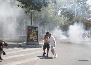 Grupi Koordinues publikon deklaratën e dorëzuar Policisë dhe ambasadave: Të lirohen protestuesit e arrestuar