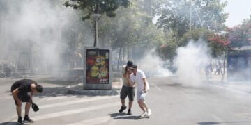 Grupi Koordinues publikon deklaratën e dorëzuar Policisë dhe ambasadave: Të lirohen protestuesit e arrestuar