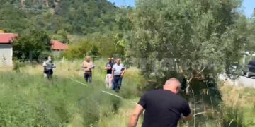 Atentati në Vorë/ 50-vjeçari ekzekutohet me snajper, njihej si i ‘forti’ i zonës