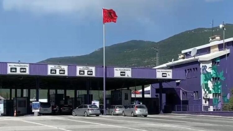 Fluks i lartë nga Morina, mbi 45 mijë qytetarë të Kosovës hynë në Shqipëri në 24 orë