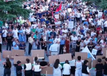 Ndarja e re territoriale/ Banorët e Dimalit, Divjakës, Klosit dhe Përrenjasit refuzojnë bashkimin e bashkive: Nuk do ta lejojmë