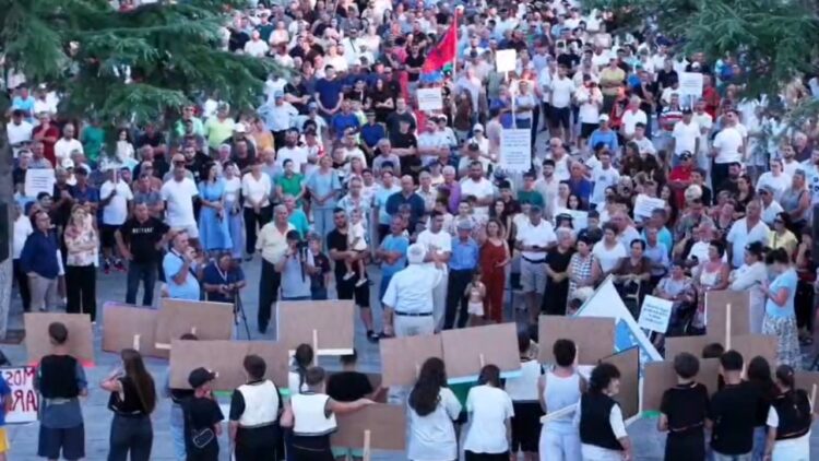 Ndarja e re territoriale/ Banorët e Dimalit, Divjakës, Klosit dhe Përrenjasit refuzojnë bashkimin e bashkive: Nuk do ta lejojmë