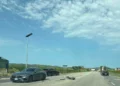 Lëndohen dy persona nga përplasja e tri makinave në rrugën Peqin-Elbasan