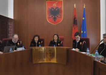 Gjyqet në Strasburg për pronat, Avokatura e Shtetit kritikon Kushtetuesen, vjen reagimi