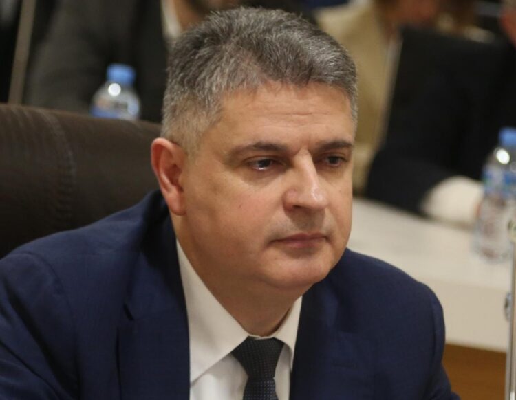 Gara për postin e Prokurorit të Përgjithshëm, prokurori i SPAK synon kreun e institucionit (Emri)