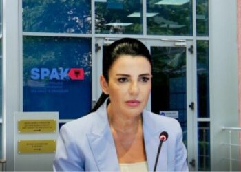 Gjykata e Lartë lë në fuqi pezullimin nga detyra të Belinda Ballukut! SPAK e akuzon për korrupsion dhe pastrim parash
