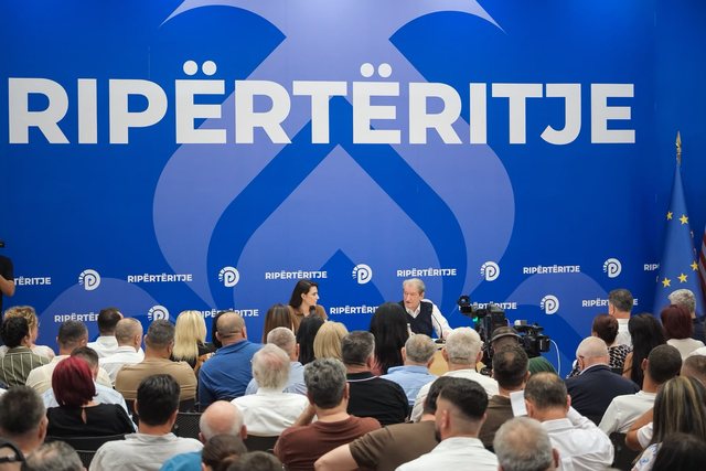 PD ndërpret sinjalin për median/ Anëtarja e Këshillit Kombëtar përplaset me Berishën: Zbatoni statutin!
