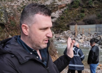 Besmir Lesha i Ujësjellësit Shkodër s’paguan sigurimet e punonjësve, 2 tendera në një ditë: 2.7 MLD lekë kushos së ish-deputetit, 2.4 MLD lekë Ndoc Kullës, nën hetim nga SPAK