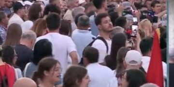 Protestuesi: Rama ka frikë të japë dorëheqjen se shkon në burg
