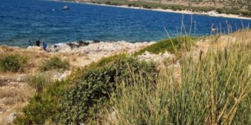 Gjendet i pajetë në det peshkatari 61-vjeçar, dyshohet se u mbyt gjatë stuhisë