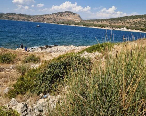 Gjendet i pajetë në det peshkatari 61-vjeçar, dyshohet se u mbyt gjatë stuhisë