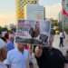 Pankartat ironike të qytetarëve: Bukë nuk ka, spektakël ka plot