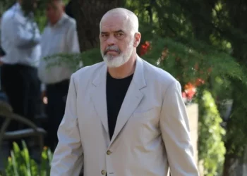 Rama sulmon edhe Eurodeputetët që i dolën kundër: Erdhën këtu dhe folën përçart