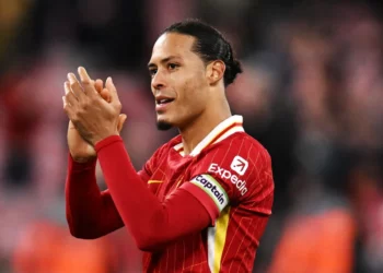Liverpooli merr vendimin përfundimtar për kapitenin Virgil Van Dijk