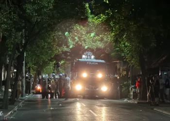 “Turmën te 302, i nxjerrim çunat direkt” Zbardhen bisedat mbi sulmin: Ose bllokojmë rrugën. ose hyjmë…