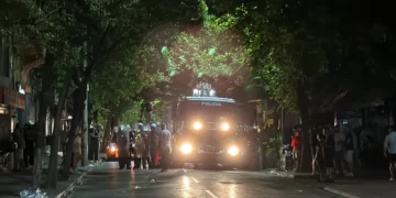 “Turmën te 302, i nxjerrim çunat direkt” Zbardhen bisedat mbi sulmin: Ose bllokojmë rrugën. ose hyjmë…