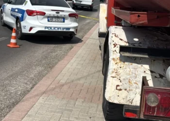 Aksident fatal në aksin rrugor Elbasan–Peqin, makina përplas për vdekje këmbësorin