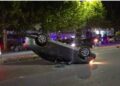 Përplasen dy makina në Durrës, njëra përfundon e përmbysur, një i plagosur dërgohet në spital