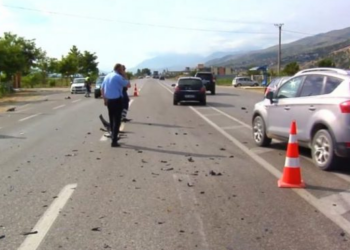 Përplasi për vdekje të moshuarën dhe u arratis, arrestohet 65-vjeçari dhe djali i tij