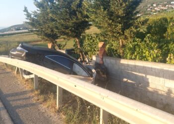 Aksident i rëndë në zonën e Cërrikut, humbin jetën dy persona