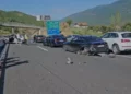 Aksident i rëndë pranë pikës kufitare në Morinë, 6 makina të përplasura dhe disa të plagosur