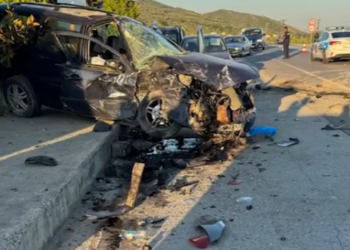 Aksident në aksin Peqin-Elbasan/ Përplasen kokë më kokë dy automjete, 5 persona të plagosur