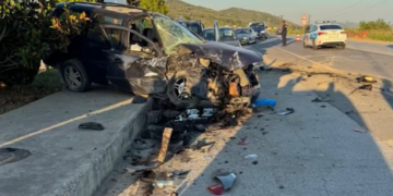 Aksident në aksin Peqin-Elbasan/ Përplasen kokë më kokë dy automjete, 5 persona të plagosur