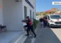 Tentuan t’i grabisnin kursimet një 70-vjeçari në Borsh, arrestohen 3 të rinjtë