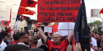 Kalaja: Duhet përshkallëzim, policia me arrestimet tregoi se ka marrë urdhra politikë
