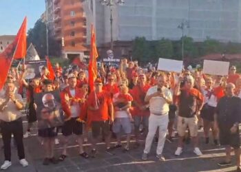 Edhe shqiptarët në Itali në protestë kundër qeverisë, kërkohet dorëheqja e Edi Ramës