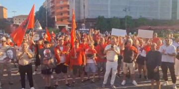 Edhe shqiptarët në Itali në protestë kundër qeverisë, kërkohet dorëheqja e Edi Ramës