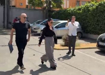 Belinda Balluku paraqitet në SPAK, e pandehur edhe për 6 lotet e tjera të Unazës së Madhe