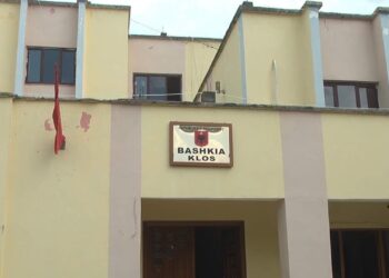 Kundër draftit të ri territorial/ Administrata e bashkisë Klos bojkoton punën