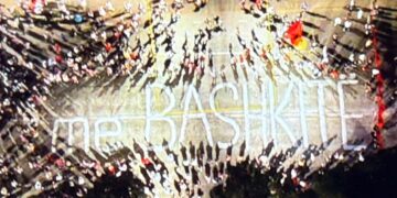 Mesazh Ramës nga marshimi i protestës së 62-të, kundër Territoriales: Me Bashkitë!