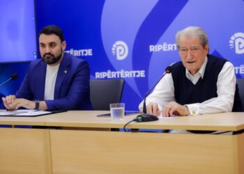 Berisha denoncon: Si u dha licenca e kazinosë në “Air Albania” në shkelje të ligjit dhe lidhjet me Olsi Ramën